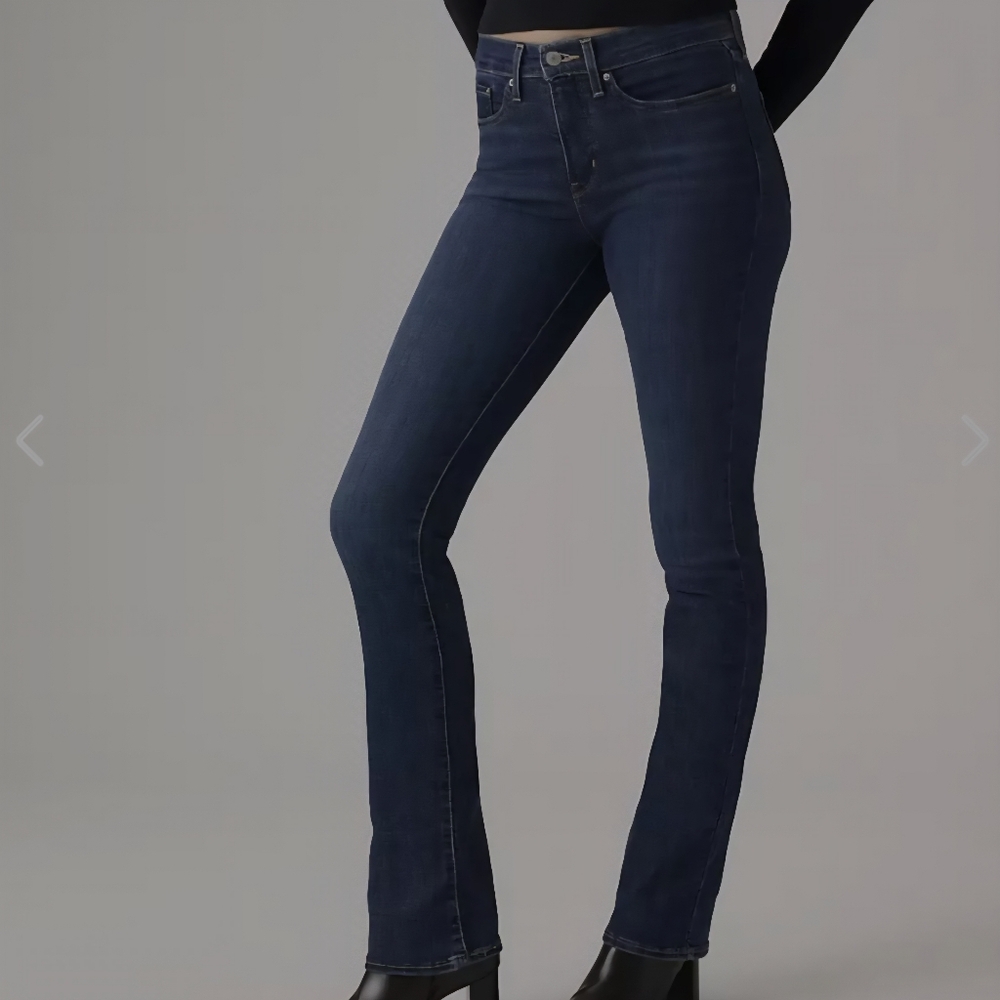 Levi's 315 Shaping Bootcut Women's Jeans Mid-Rise Size 31 (Size 12)